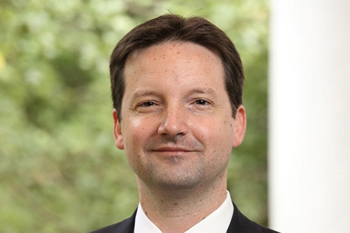Headshot of Matthew Lazzara