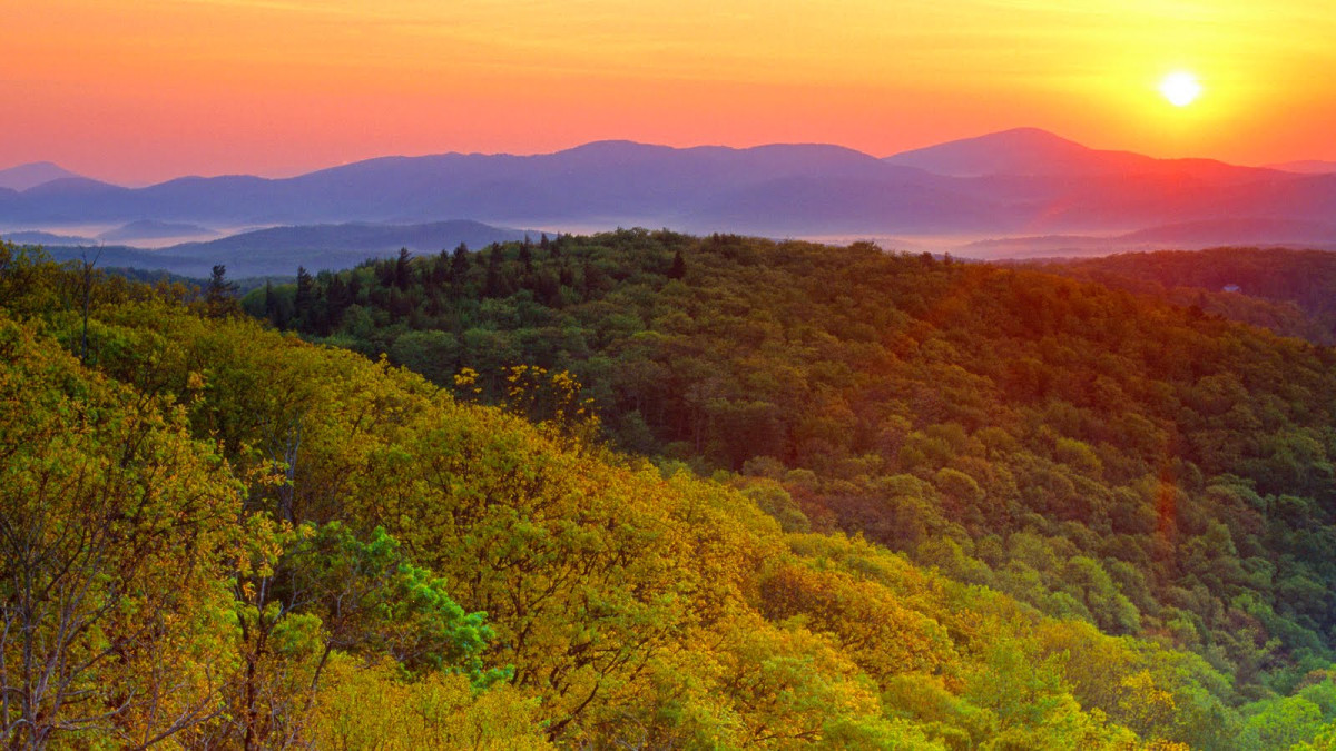 Sunset over mountains in Southwest Virginia